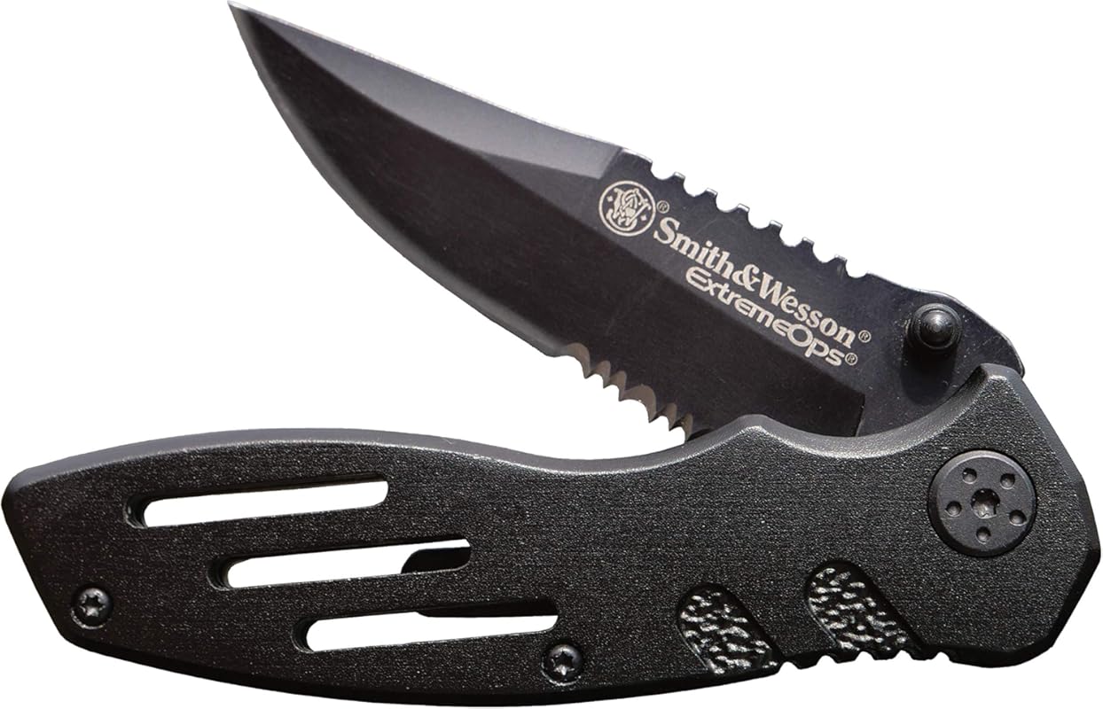 Smith & Wesson Extreme Ops Folding Knife: Durable and Reliable for Eve